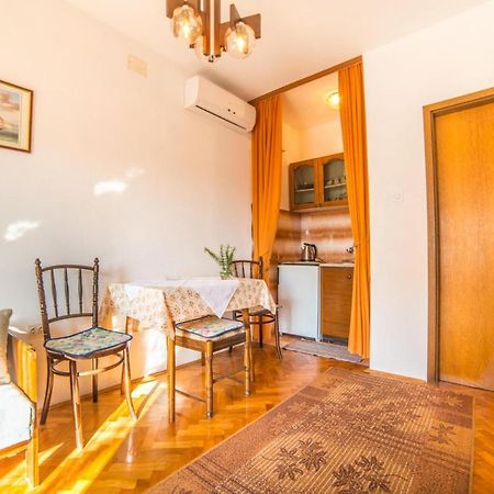 Apartments Antic 4255 Selce Bagian luar foto