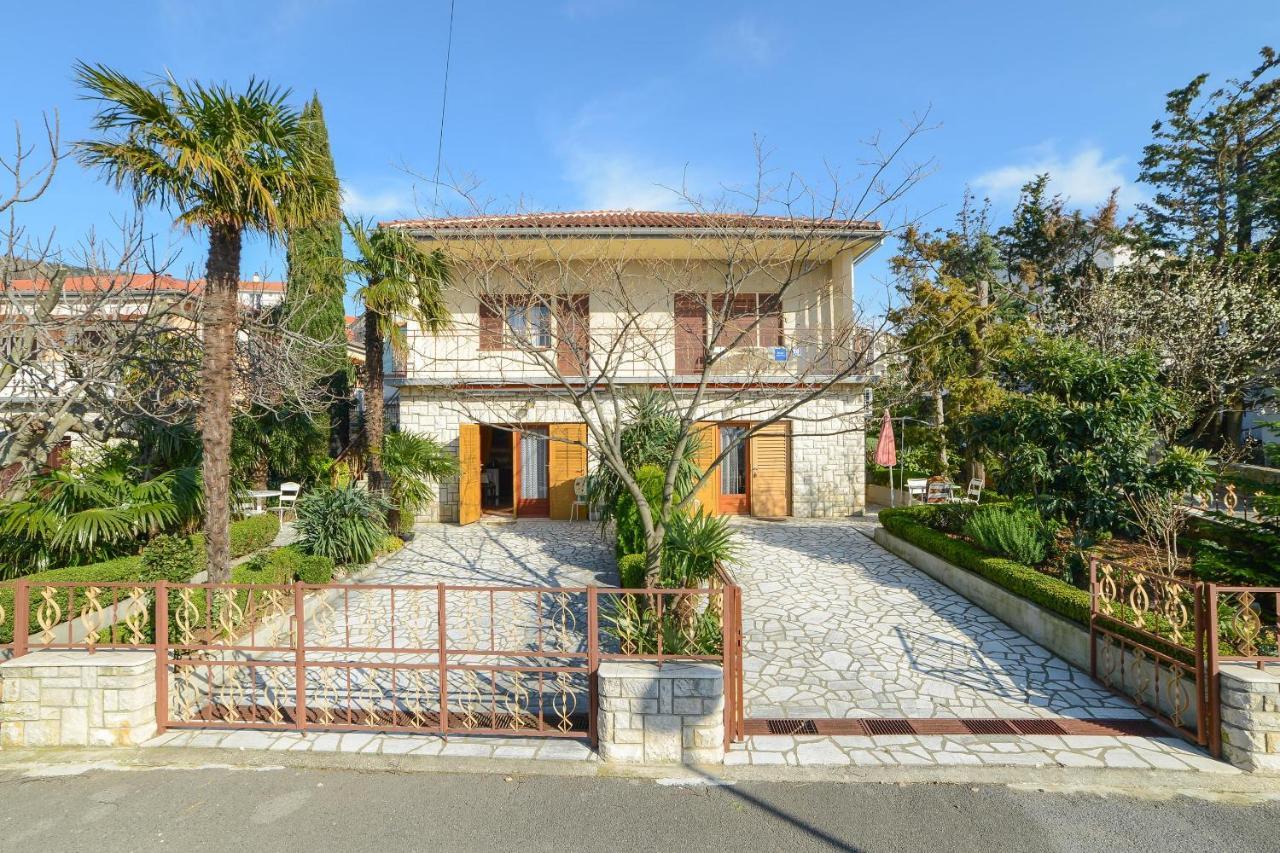 Apartments Antic 4255 Selce Bagian luar foto